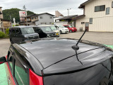 中古車という商品の特性ルーフには子キズや塗装しみ細かな凹み等があります