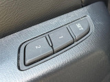 【メモリー機能付きパワーシート】ドライバーごとに設定したシート位置を記憶して、ボタン一つで切り替えできる便利な機能!運転する方が複数名いらっしゃるご家庭におすすめです♪