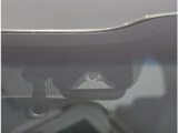 フロントについているこちらのカメラで安全性能を高めています!