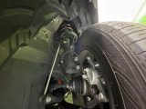 お車を安心してお乗りいただく為には、足回りの定期点検が欠かせません。サービスサポート(有償保証)では無料点検もご提供しており、安心のカーライフをお過ごしいただけるサポート体制が整っています。