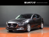 中古車専門再生工場にて熟練専任スタッフが丁寧に清掃、仕上げを実施しております。また、お客様に安心してご検討いただける様、公取協が定める基準に基づき車両検査を実施し、車両状態評価証を発行しております。