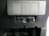 料金所でも、窓をあけずにスイスイ通過のETC☆☆もうドライブの必須アイテムですね!!