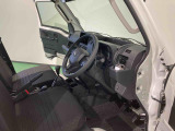 ご覧いただきありがとうございます!安心保証付きの展示車を多数揃えておりますのでお気軽にお尋ねください。