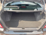 普段のお買い物や通勤、送迎等に十分な荷室スペースを確保しております。セカンドシートを倒すと、長めの荷物の積載も可能です♪