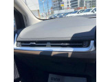 正規ディーラーのBMW専門メカニックが360&deg;納車前点検を徹底的にチェックいたします。点検整備料は車両価格に含まれ、法令12カ月点検が必要な場合も車両価格に含まれます。