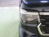 LEDヘッドライトは、点灯の瞬間から光量を発揮し、突然暗くなるトンネルなどでの安定感を高めます。