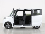 両側電動スライドドアなので、狭い駐車場などの乗り降りも安心です!