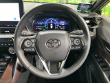 【ステアリングヒーター】冬場に冷たくなりやすい革巻きステアリングを、スイッチ一つで素早く適温に!エアコンよりも早く温まってくれるので、寒い日の運転も快適になりますね♪