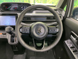 【純正革巻きステアリング】上質な革を使用することで、手にしっかり馴染みとても運転しやすいハンドルです♪