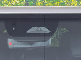 【トヨタセーフティセンス】走行中に前方の車両等を認識し、衝突しそうな時は警報とブレーキで衝突回避と被害軽減をアシスト。より安全にドライブをお楽しみいただけます。