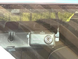【ドライブレコーダー】ドライブレコーダー装備!走行中はもちろん、あおり運転や事故に遭遇した際、映像で記録し、万一のリスクに備えます。※記録用SDカードはお客様ご自身でご準備いただく必要があります。