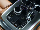BMWライフをさらに素晴らしいものにするために、BMWカードもご用意しております。ご利用金額1,000円ごとに1ポイントたまります。BMW正規ディーラーでのご利用につきましてはポイントが2倍になります。