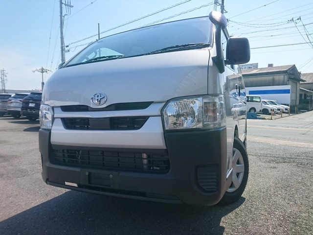 トヨタ ハイエースバン 