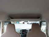 使い勝手の良いヘッドコンソール 運転席からサッと取り出せる便利さが魅力です