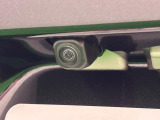 バックカメラ装備 ナビゲーション等を装着した場合には車両の前後左右に搭載した4つのカメラにより、車庫入れや狭い道でのすれ違いをしっかりサポートするパノラマモニター対応カメラが付いてます