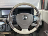 ステアリングスイッチ搭載!ハンドルひとつで手を離さなくても運転中視線をそらさなくても操作が出来て便利です