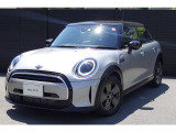 お車詳細や展示状況はフリーダイヤル(0078-6002-317961)または、MINI NEXT城東鶴見06-6933-3298迄お問合せ下さい。
