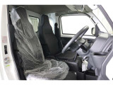 見通しのよいすっきりとした視界で、誰でも運転しやすいです。