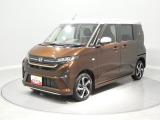 【取り回しの良いサイズ】細い路地でも運転しやすいボディ形状です。毎日のお買い物や駅への送迎など、これからの暮らしに便利に寄り添ってくれる身軽なお車です。