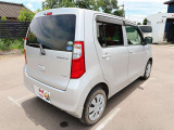 お客様のご予算帯に合わせたお車を常時100台以上取り揃えています!当社のスタッフがお客様のお車選びをしっかりサポートしご提案させていただきます!