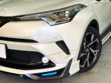 【シーケンシャルターンランプ付きLEDヘッドライト】人気の『流れるウィンカー』付きのLEDヘッドライトを装備♪高級感はもちろん、点灯時は存在感たっぷりで他車からも認識されやすく安心です。