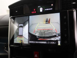 車庫入れも安心のバックガイドカメラもついています。