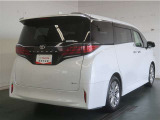荷物をたっぷり載せて広々ドライビング♪夏でも冬でも、アウトドアやショッピングを思い切り楽しみましょう!