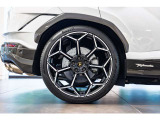 Rims Pelope  23 with titanium wheel bolts - Diamond finished Shiny Black
