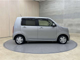 全車1年間の走行距離無制限のロングラン保証付きです。また、さらに安心をお求めの方には1年〜2年の保証延長ができる「ロングラン&alpha;保証」(有償)もお選びいただけます。