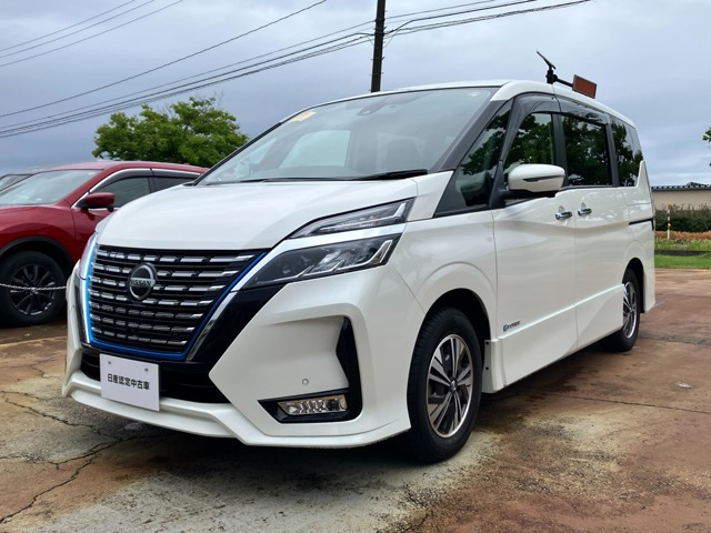 セレナ 1.2 e-POWER ハイウェイスターV 