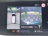 アラウンドビューモニター。前後左右の4つのカメラで車を上から見たような映像をナビ画面に映すので人や物を確認できとても安全です。