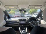 視界広々で運転しやすいインパネ