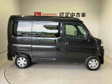 車両右側面からの写真になります。車をご覧になりたい時はお気軽に最寄りの店舗へご相談下さい。