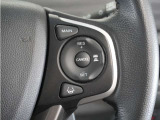 ◆アダプティブクルーズコントロール◆予め設定した車速内でクルマが自動的に加減速。前走車との適切な車間距離を維持しながら追従走行します。【LKAS】車線維持支援システムでステアリング操作を支援。