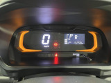 今お乗りのお車の価値が気になる方は、お気軽にお声がけください。査定士の資格を持ったスタッフが、丁寧に査定いたします