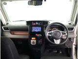 オシャレなインテリアで運転する気分も盛り上がりますよね^^