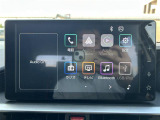 【ディスプレイオーディオ】いつも使っているスマホのアプリをそのままカーナビとして使える最新の車載器。お手持ちの携帯のアプリを更新するだけで最新ナビの情報に更新されます。設定が必要です。