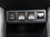 運転席・助手席は共にシートヒーター付なので、寒い日の朝の通勤も快適です♪