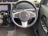 【純正革巻きステアリング】上質な革を使用することで、手にしっかり馴染みとても運転しやすいハンドルです♪