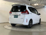 当社でご購入頂いた全ての車両はご納車前、エンジンオイル交換・ワイパーゴム・ブレーキ点検・調整・その他確認の上ご納車いたします。