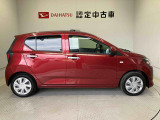 車両右側面からの写真になります。車をご覧になりたい時はお気軽に最寄りの店舗へご相談下さい。