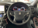 【純正革巻きステアリング】上質な革を使用することで、手にしっかり馴染みとても運転しやすいハンドルです♪