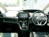 セレナ 1.2 e-POWER ハイウェイスターV 