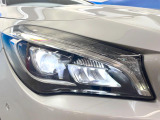 ●LEDヘッドライト:夜間走行時も良好な視界を確保し安心して運転できる高輝度LEDヘッドライトを装備!点灯速度が早く、消費電力も抑えられています。