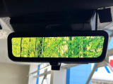 【デジタルインナーミラー】後席の大きな荷物や同乗者で後方が確認しづらい時でも安心!カメラが撮影した車両後方の映像をルームミラー内に表示。クリアな視界で状況の確認が可能です!