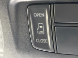 【パワースライドドア】スマートキーや運転席のスイッチでスライドドアの開閉が可能♪電動だから力を入れてドアを開ける必要が無く、小さいお子様でも、重い荷物を持っている時もラクに開け閉めできます♪