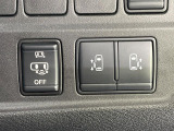 【両側パワースライドドア】スマートキーや運転席のスイッチで後席両側スライドドアの開閉が可能♪電動だから力を入れてドアを開ける必要が無く、小さなお子様でも簡単に開け閉めでき快適です♪