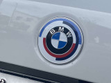 トランクエンブレムもM社創立50周年記念エンブレム!