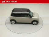 スズキセーフティーサポートと前席シートヒータを装備した車になりますが、残念ながら、オーディオやバックカメラは付いていません。フロアマットとドアバイザーは付いています。