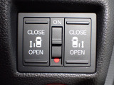 運転席からもスライドドアをボタン操作でスピーディーに開閉できます!またスマートキーでも操作できるので便利です。